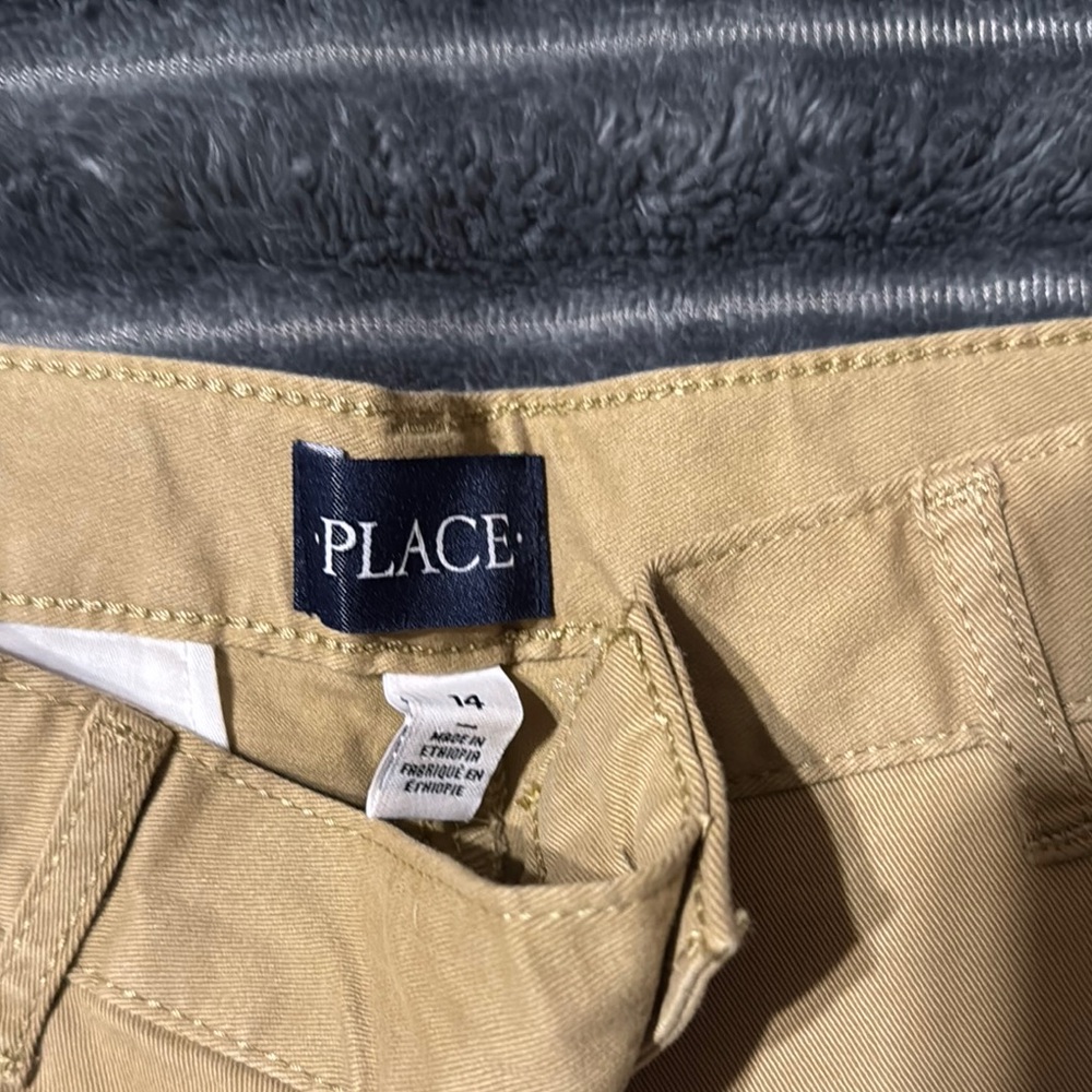 Boys Size 14 Tan Shorts - Picture 3 of 4